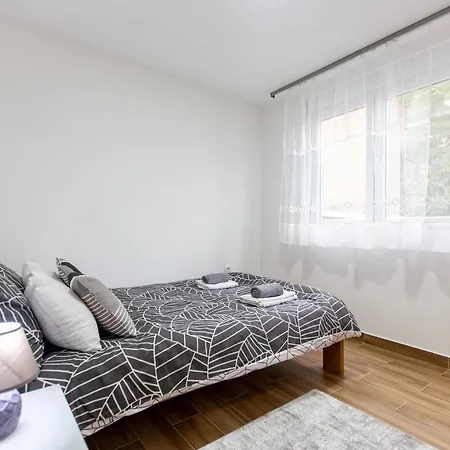 Apartman Naomi Белград Екстериор снимка