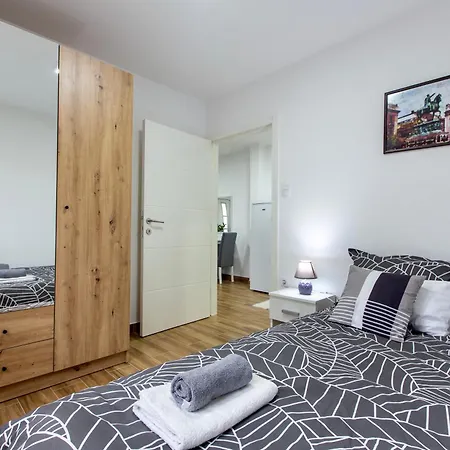 Apartman Naomi Белград Екстериор снимка