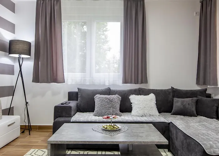Apartman Naomi