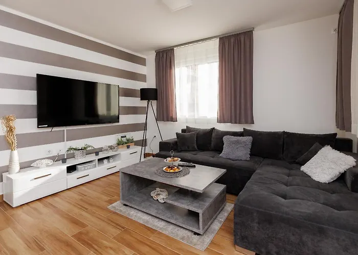 Apartman Naomi